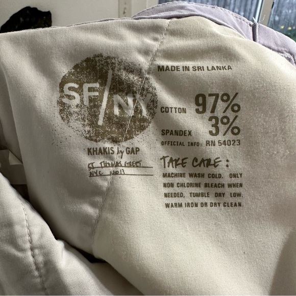 GAP broken-in straight women's Lavender Purple khakis pants Size 2P‎ - Picture 5 of 6